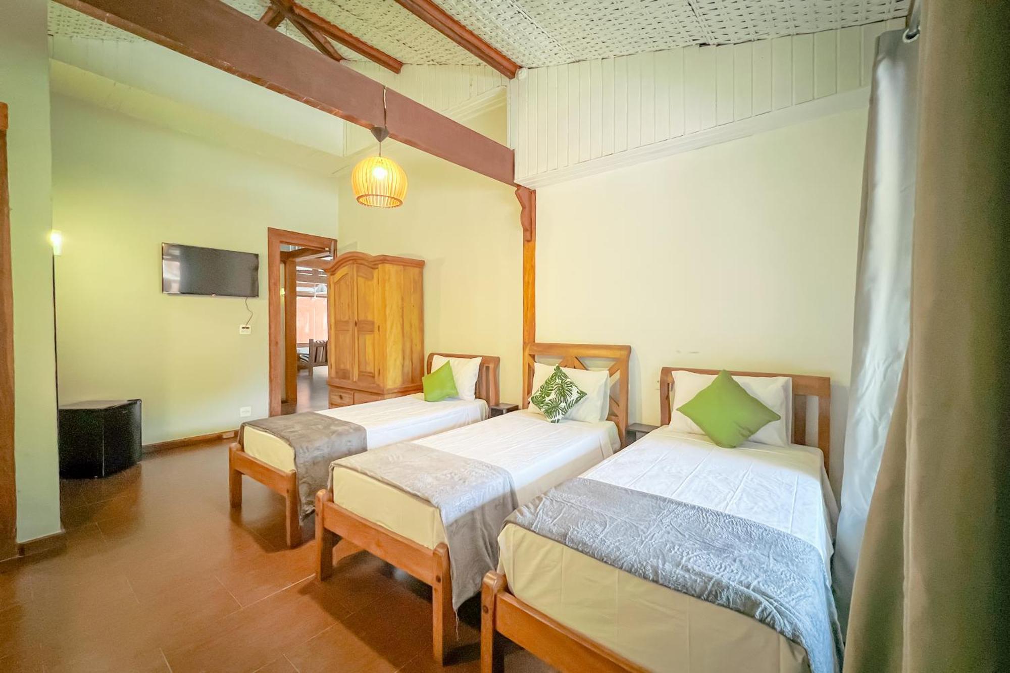Velinn Pousada Canoa Ilhabela Habitación foto