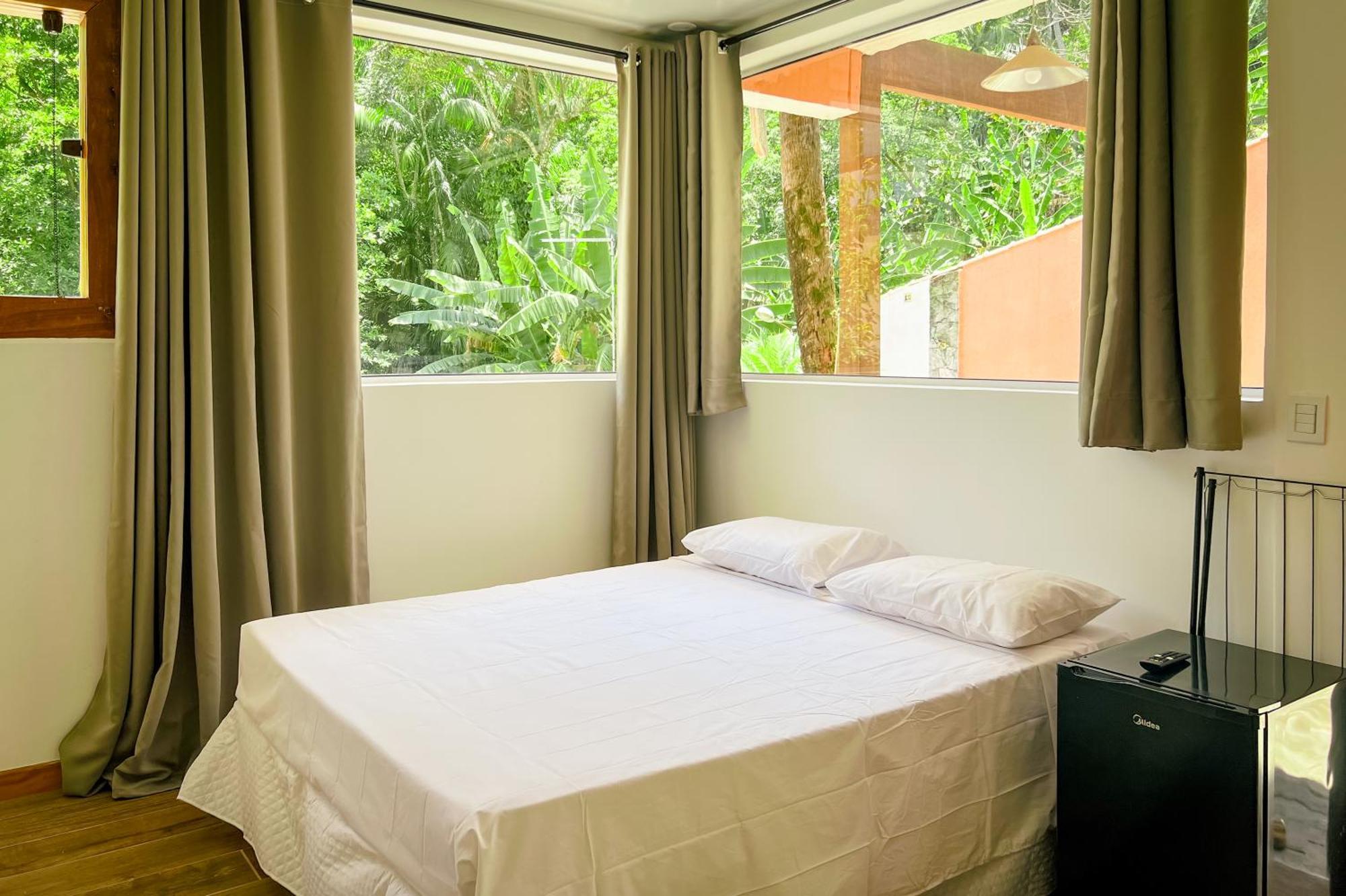 Velinn Pousada Canoa Ilhabela Habitación foto